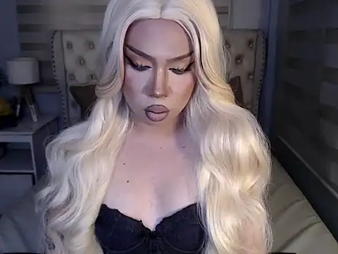 Snapshot of RebecaNextToYou chatting on February 2026 04:53:02 PM RebecaNextToYou online show from February 2026 04:53:02 PM