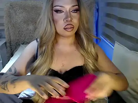 RebecaNextToYou online show from September 2025 04:47:01 PM