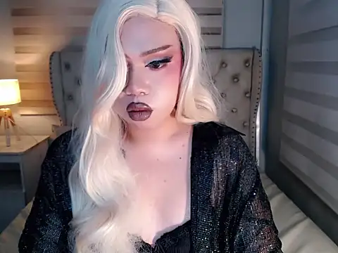 RebecaNextToYou online show from May 2026 12:26:02 PM