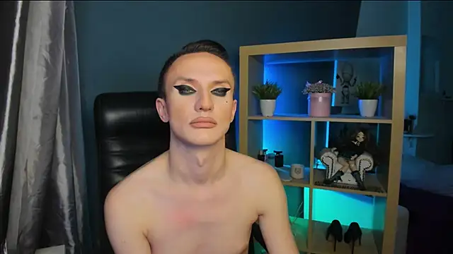 Snapshot of Cristal_Connors chatting on December 2024 08:47:02 PM Cristal Connors online show from December 2024 08:47:02 PM