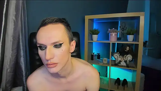 Snapshot of Cristal_Connors chatting on December 2024 02:50:01 PM Cristal Connors online show from December 2024 02:50:01 PM