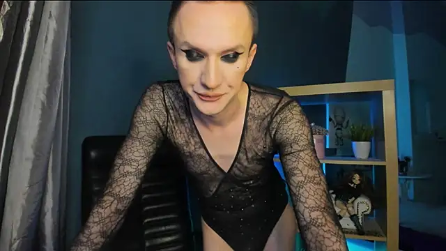 Snapshot of Cristal_Connors chatting on December 2024 07:26:02 PM Cristal Connors online show from December 2024 07:26:02 PM