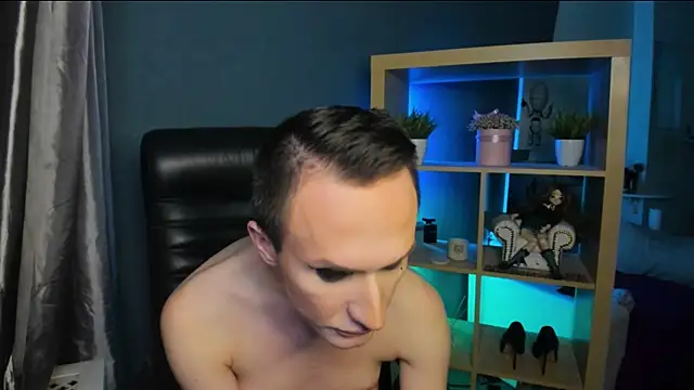 Snapshot of Cristal_Connors chatting on December 2024 01:36:02 PM Cristal Connors online show from December 2024 01:36:02 PM