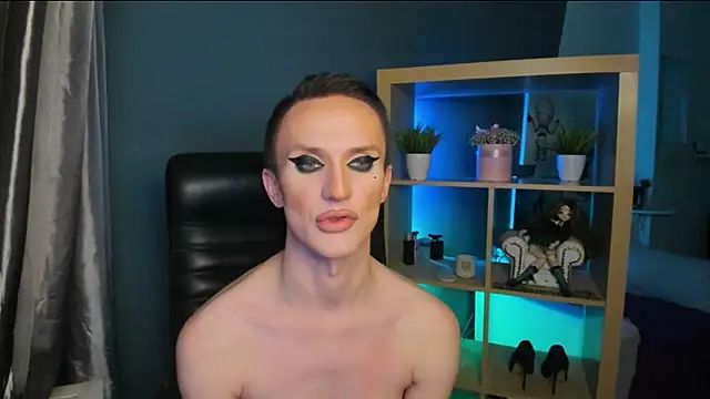 Snapshot of Cristal_Connors chatting on January 2025 06:16:02 PM Cristal Connors online show from January 2025 06:16:02 PM