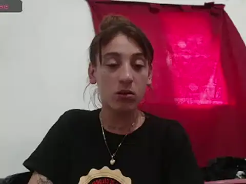 Snapshot of andreahhill chatting on October 2025 05:14:02 PM andreahhill online show from October 2025 05:14:02 PM