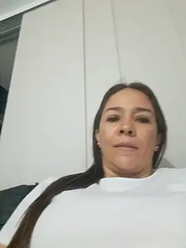 Snapshot of emma__31 chatting on February 2025 11:45:01 PM emma 31 online show from February 2025 11:45:01 PM
