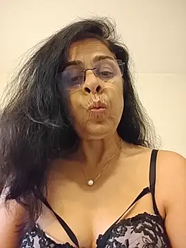 Susannemilf online show from November 2025 12:53:02 PM