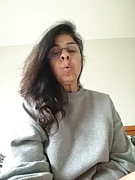 Susannemilf online show from November 2025 02:56:01 PM