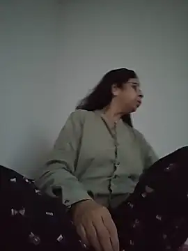 Susannemilf online show from November 2025 03:34:01 PM