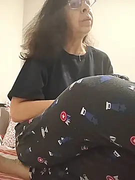 Susannemilf online show from November 2025 04:06:02 PM