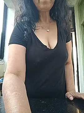 Susannemilf online show from March 2026 02:04:02 AM