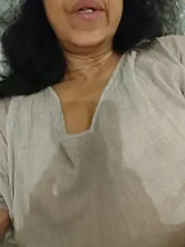 Susannemilf online show from March 2026 04:14:01 AM