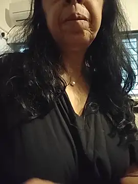 Susannemilf online show from April 2026 02:13:02 AM