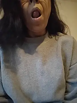 Susannemilf online show from November 2025 10:47:01 PM