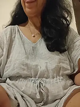 Susannemilf online show from April 2026 02:35:01 AM