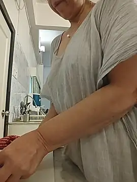 Susannemilf online show from March 2026 04:25:01 AM