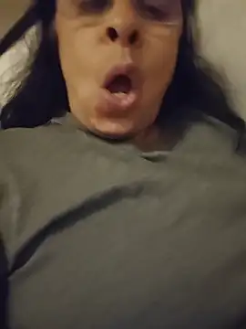 Susannemilf online show from February 2026 05:47:02 PM