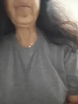 Susannemilf online show from November 2025 02:21:01 PM