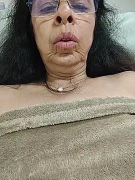 Susannemilf online show from October 2025 12:15:02 PM