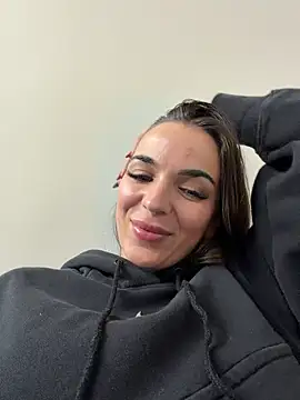 Snapshot of Bad_Giorgia chatting on October 2025 04:54:02 PM Bad Giorgia online show from October 2025 04:54:02 PM