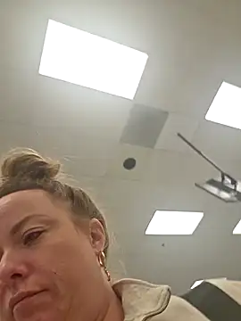 julimonroe online show from March 2026 02:12:02 AM