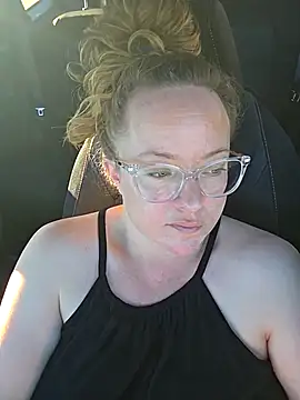 julimonroe online show from March 2025 03:12:01 PM