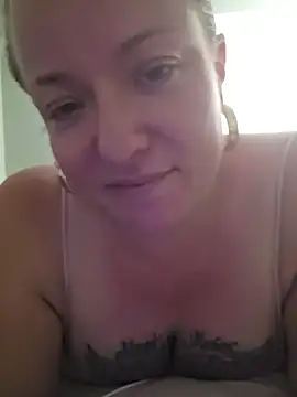 julimonroe online show from June 2026 02:11:02 AM