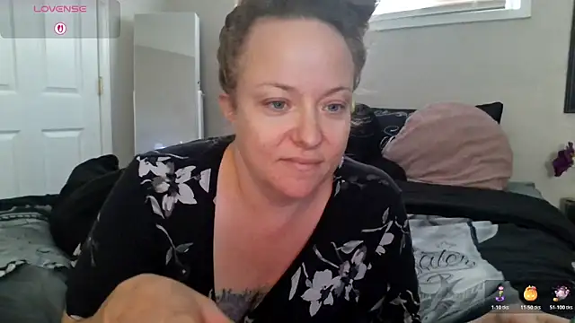 julimonroe online show from October 2025 04:10:02 PM