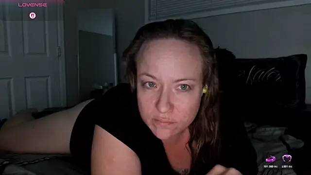 julimonroe online show from November 2025 02:12:01 AM