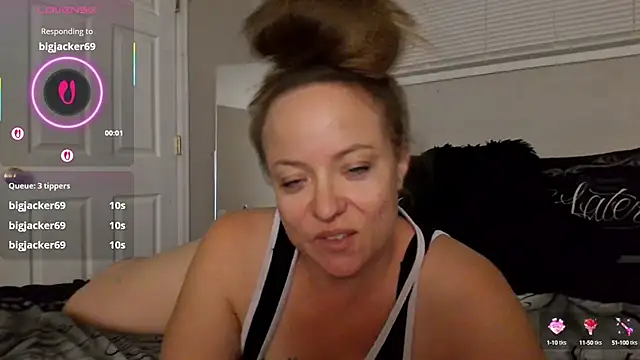 julimonroe online show from October 2025 02:06:01 AM