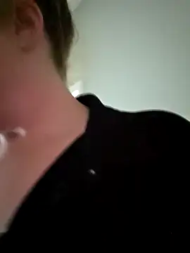 Snapshot of julimonroe chatting on February 2026 02:56:02 AM julimonroe online show from February 2026 02:56:02 AM