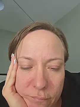 julimonroe online show from June 2026 03:03:02 AM