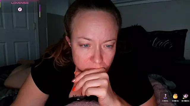 julimonroe online show from October 2025 03:08:01 AM