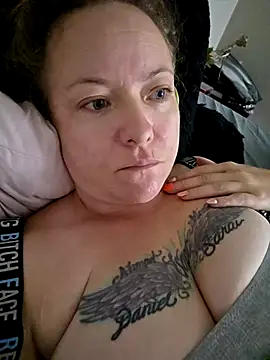 julimonroe online show from October 2025 05:28:02 AM