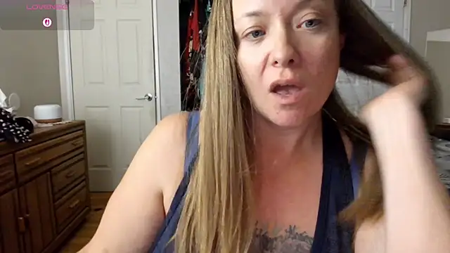 julimonroe online show from October 2025 04:03:02 AM