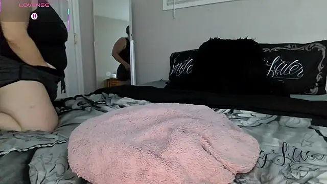 julimonroe online show from November 2025 03:05:02 AM