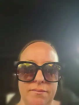 julimonroe online show from July 2026 03:48:01 PM