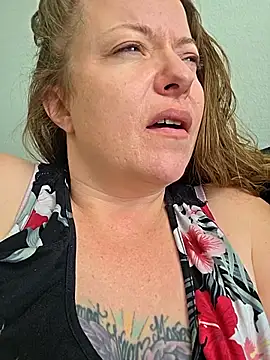 Snapshot of julimonroe chatting on February 2026 07:15:02 PM julimonroe online show from February 2026 07:15:02 PM