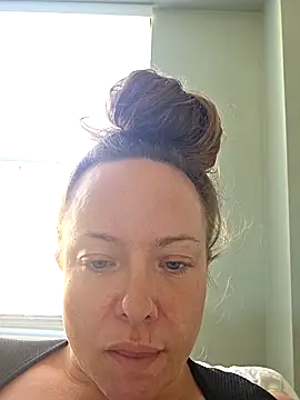 julimonroe online show from November 2025 07:28:01 PM