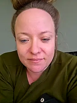 julimonroe online show from April 2026 12:05:01 AM