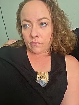 julimonroe online show from April 2026 03:53:02 PM