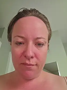 julimonroe online show from June 2026 01:05:01 PM