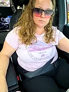 julimonroe online show from November 2025 04:33:02 PM