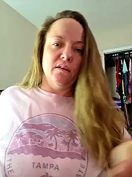 julimonroe online show from December 2025 08:21:01 PM