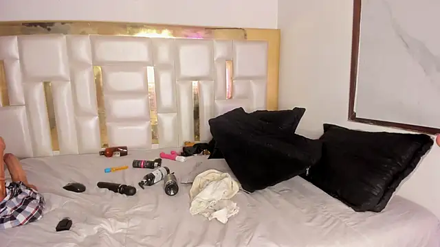 MiaaXXX1 online show from October 2025 01:46:02 AM