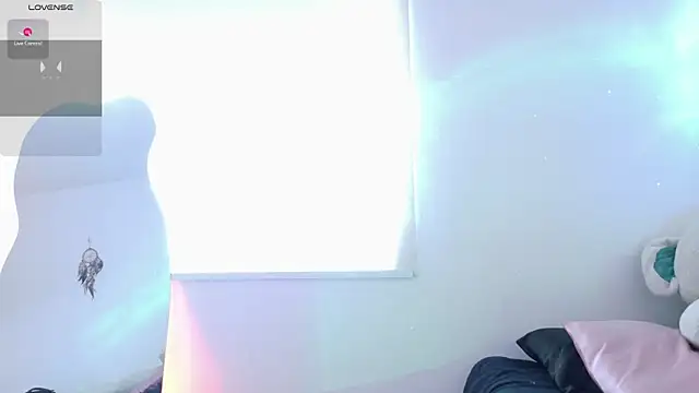 Lia Tinez online show from May 2026 09:20:02 PM