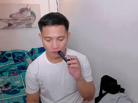 xSebastian19 online show from December 2025 09:37:02 PM