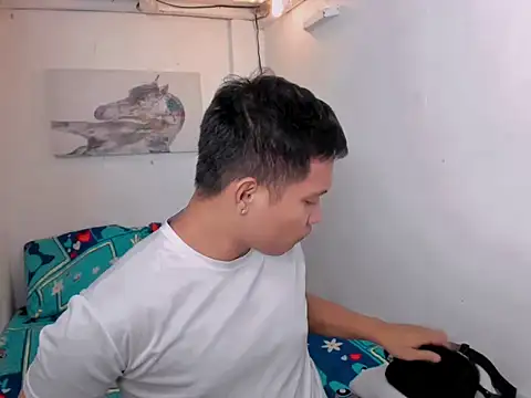 Snapshot of xSebastian19 chatting on December 2025 10:26:02 PM xSebastian19 online show from December 2025 10:26:02 PM