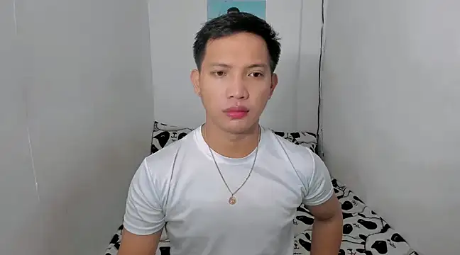 Snapshot of xSebastian19 chatting on January 2025 07:29:01 PM xSebastian19 online show from January 2025 07:29:01 PM