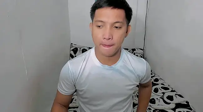 Snapshot of xSebastian19 chatting on January 2025 11:01:02 PM xSebastian19 online show from January 2025 11:01:02 PM